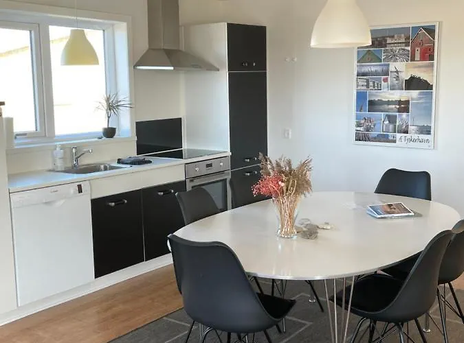 Surfers Paradise 3* Hvide Sande